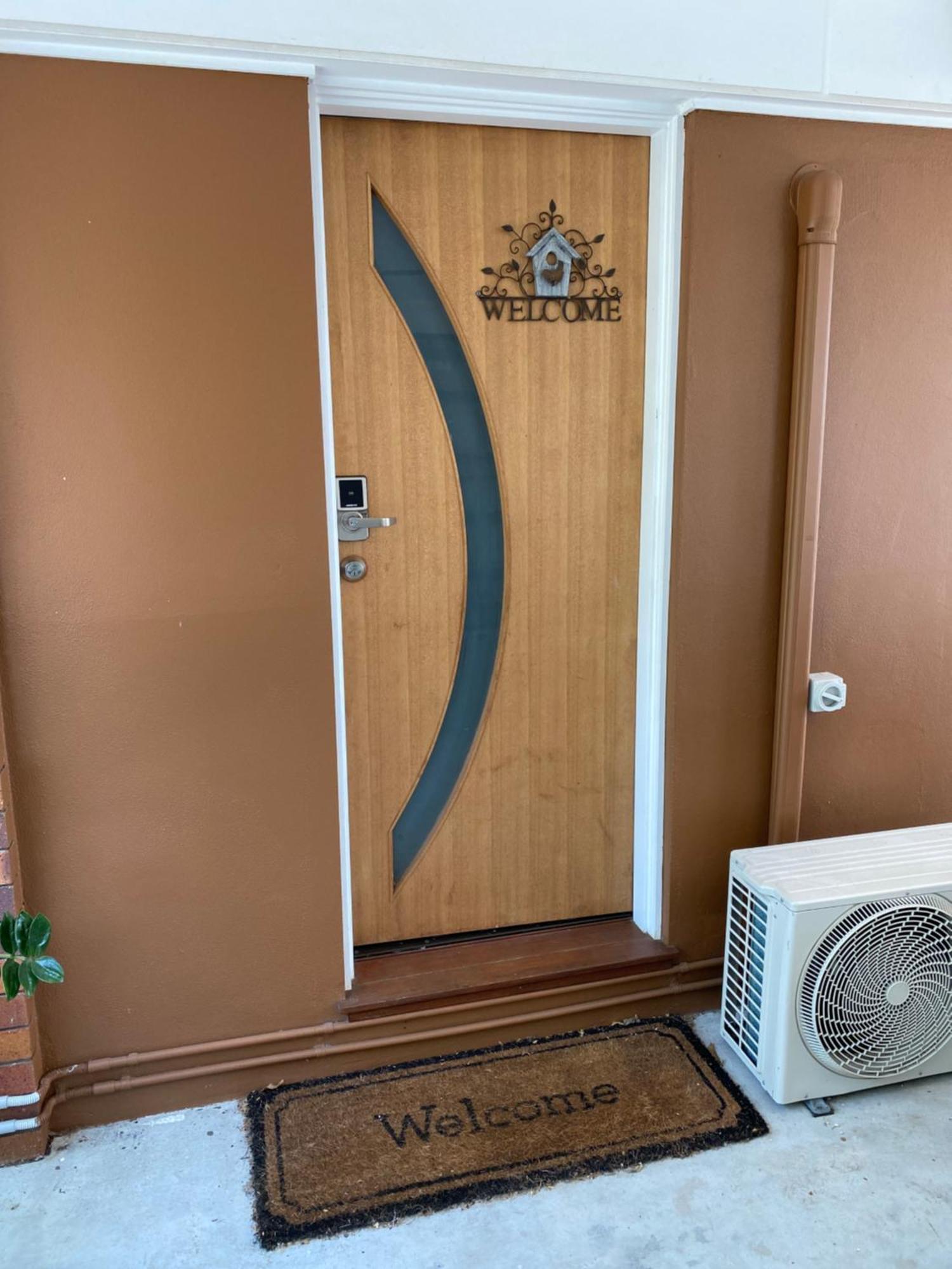 2Bd Family Or Couple Guesthouse Upstairs Near Turf Club, Hota In Bundall Gold Coast Exterior foto